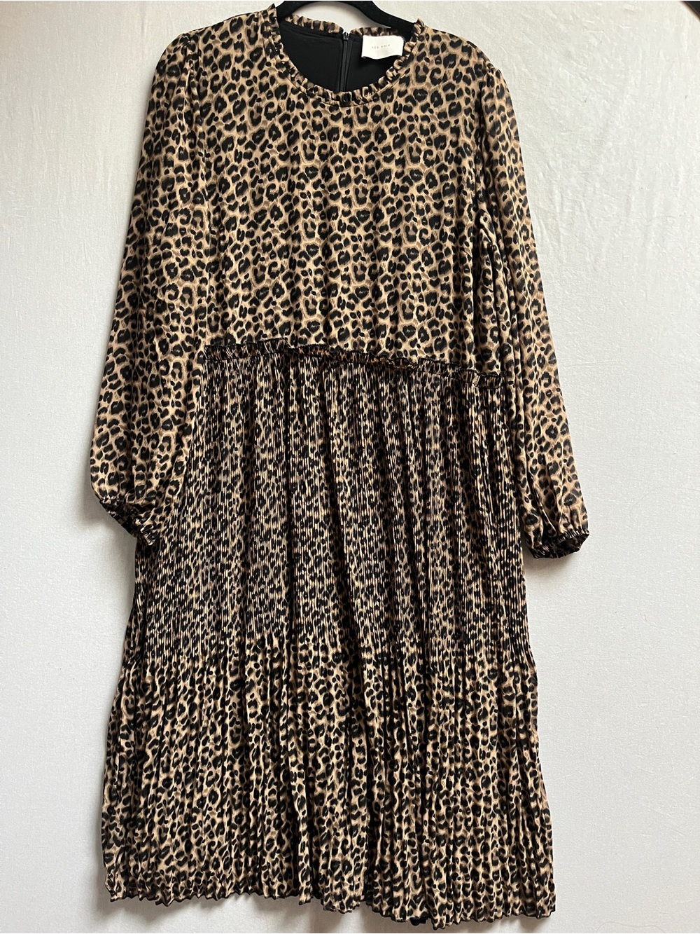 Neo Noir Leopard Print Long Sleeve Pleated Midi Dress XL